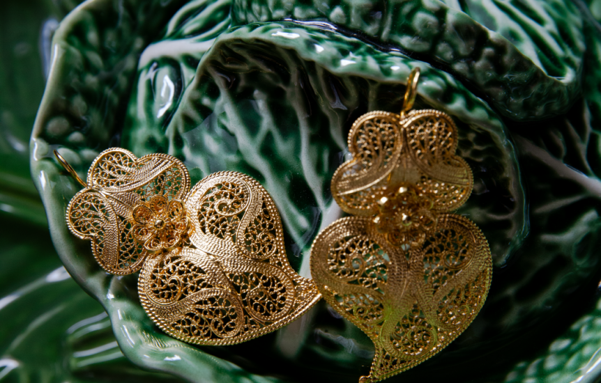 Filigree gold earings coração de Viana.